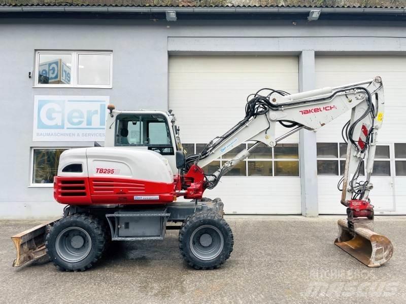 Takeuchi TB295W Gumikerekes kotrók