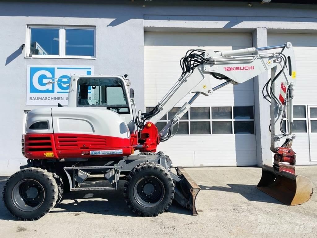 Takeuchi TB295W Gumikerekes kotrók