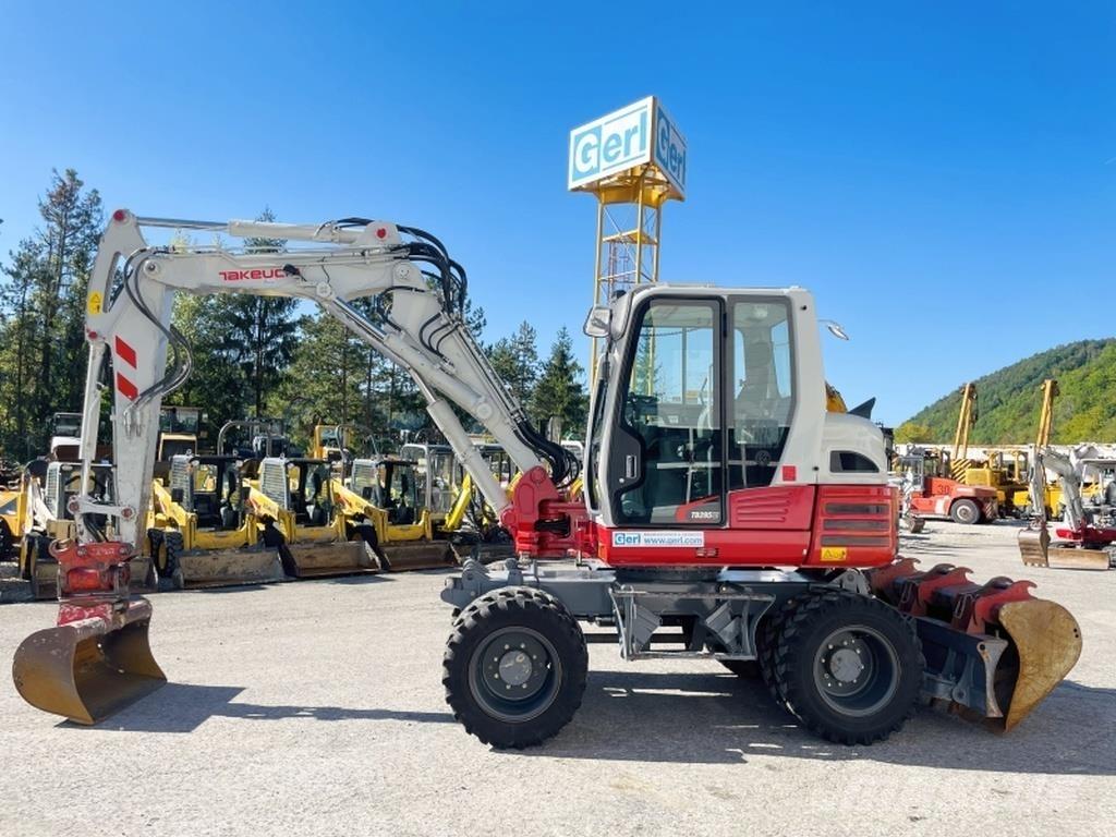Takeuchi TB295W Gumikerekes kotrók