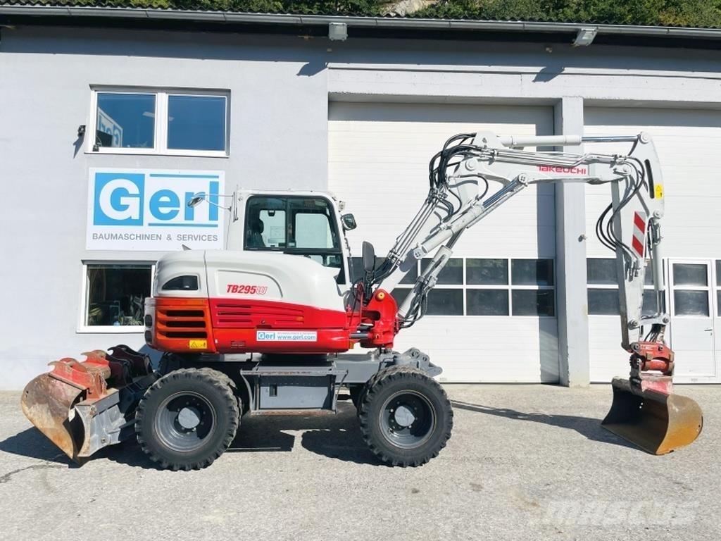 Takeuchi TB295W Gumikerekes kotrók