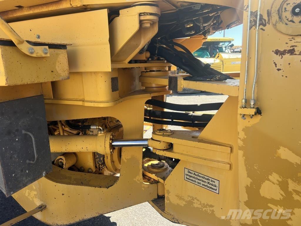 Volvo L 150 Gumikerekes homlokrakodók