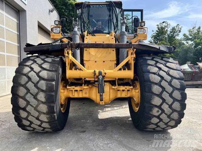 Volvo L 180 G HL Gumikerekes homlokrakodók