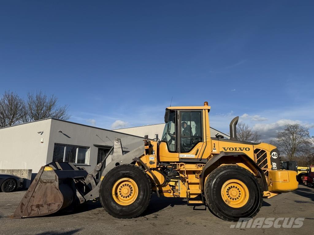 Volvo L 90 F Gumikerekes homlokrakodók