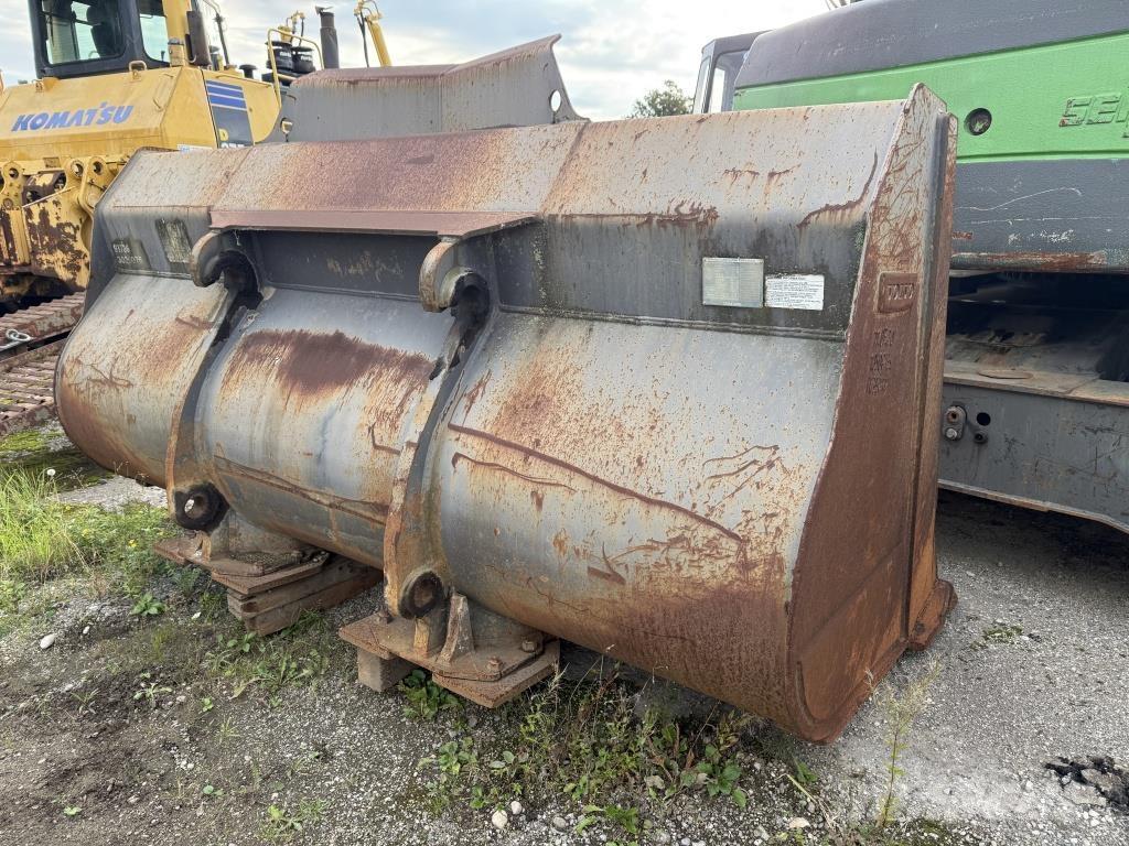 Volvo Schaufel 4,2 m³ Gumikerekes homlokrakodók