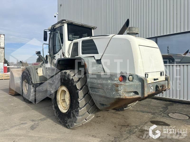 Liebherr L580 Gumikerekes homlokrakodók