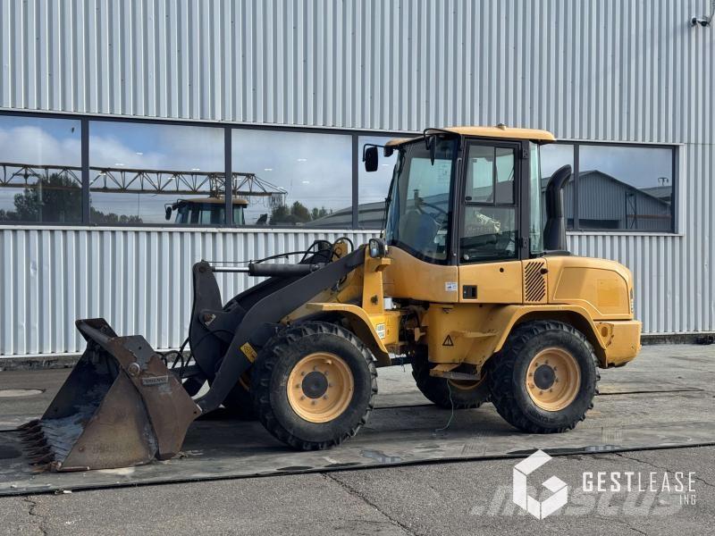 Volvo L30G Gumikerekes homlokrakodók