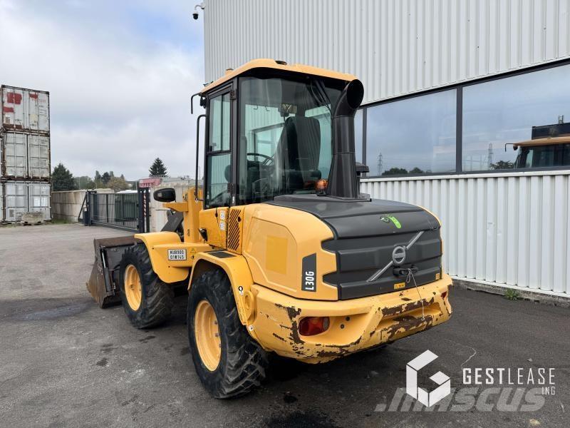 Volvo L30G Gumikerekes homlokrakodók