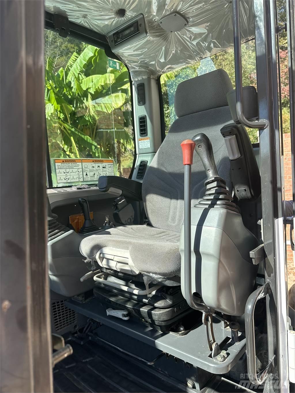 Bobcat E85 Lánctalpas kotrók