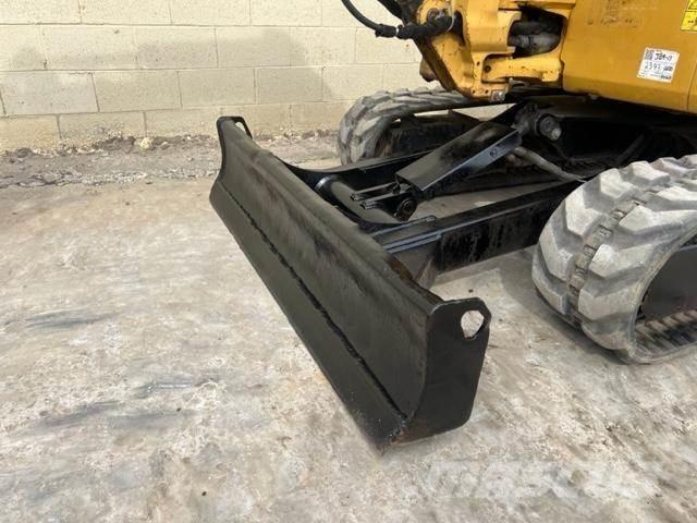 CAT 303E CR Mini kotrók < 7t