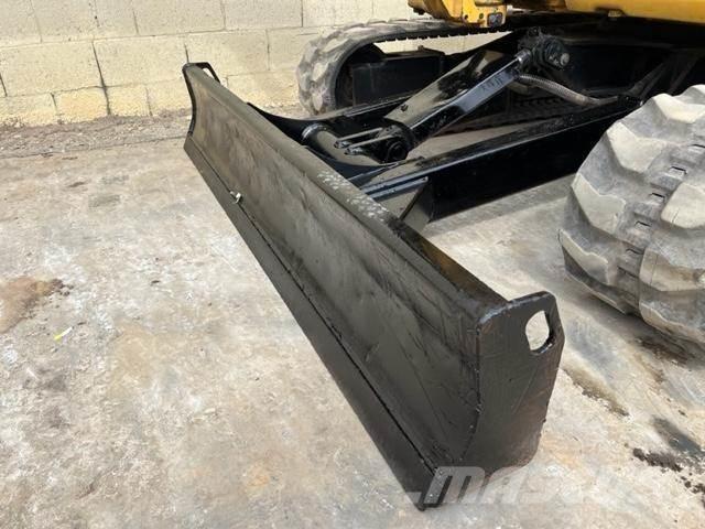 CAT 304E2 CR Mini kotrók < 7t