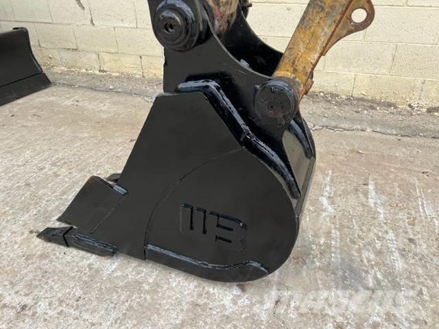 CAT 305.5E2 Mini kotrók < 7t