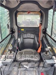John Deere 325G Kompaktrakodók