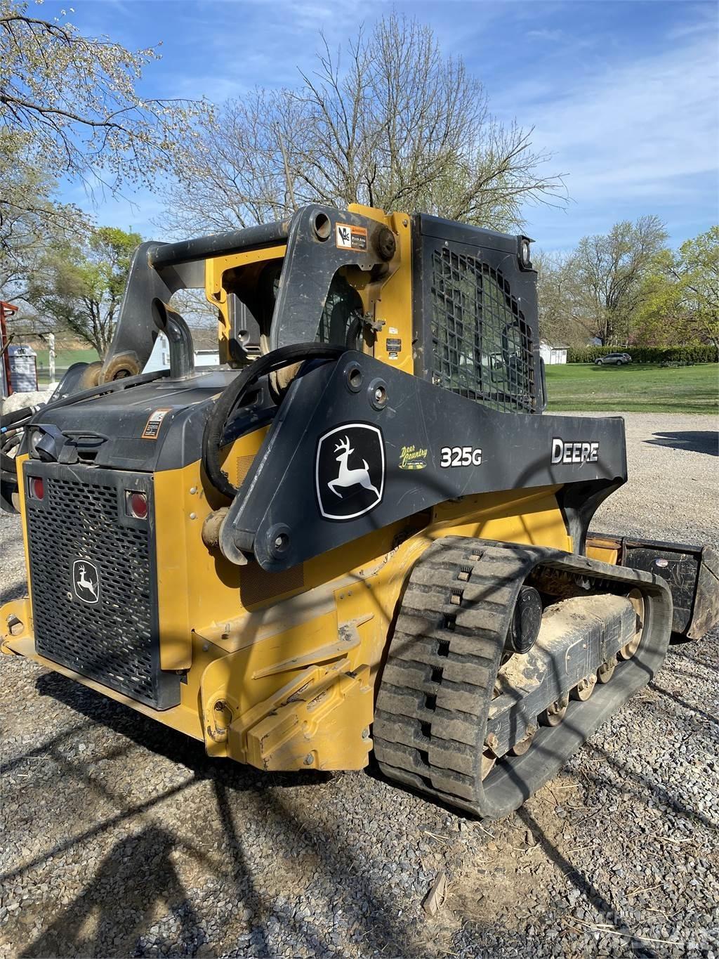 John Deere 325G Kompaktrakodók