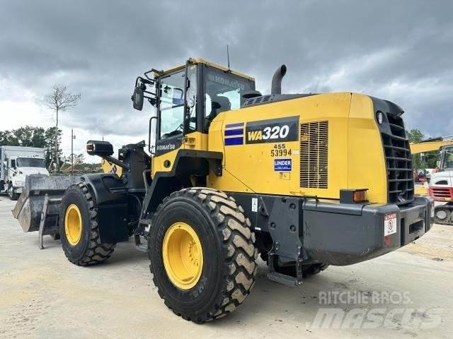 Komatsu WA320-8 Gumikerekes homlokrakodók