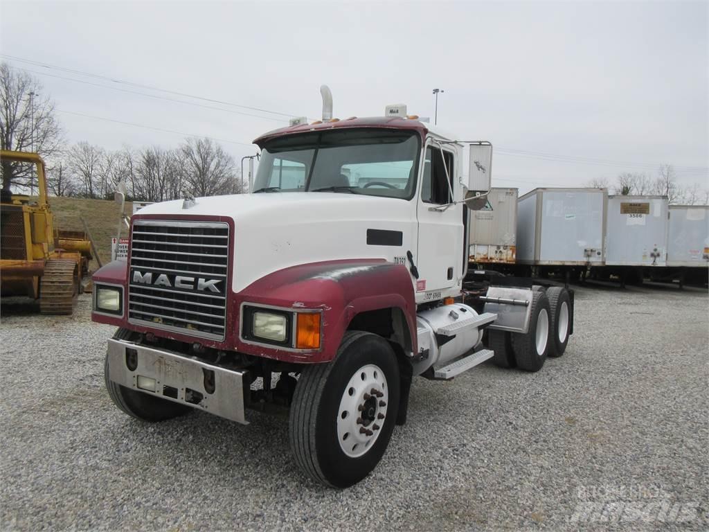 Mack CHN613 Nyergesvontatók