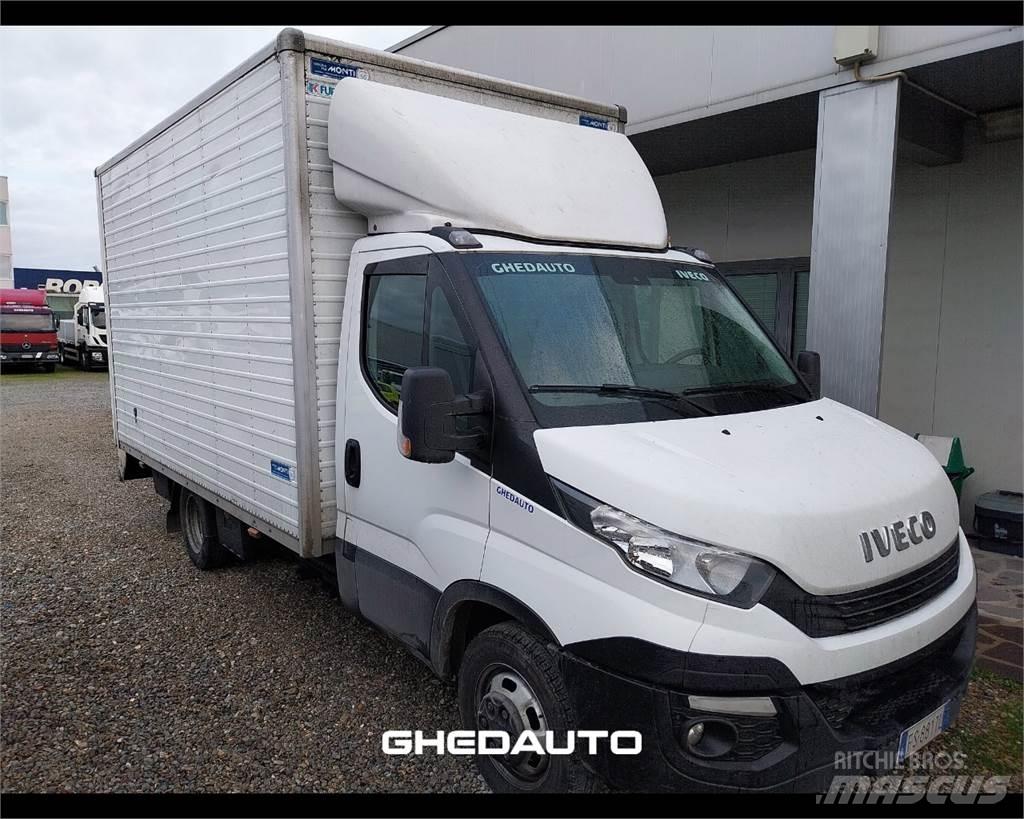 Iveco 35C18 Dobozos