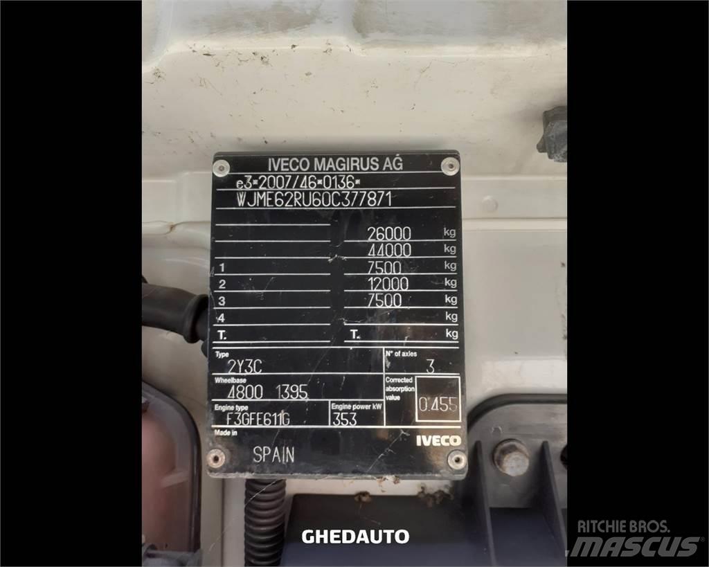 Iveco AS260S48Y Dobozos teherautók