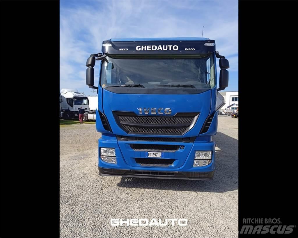 Iveco AS260S48Y Dobozos teherautók