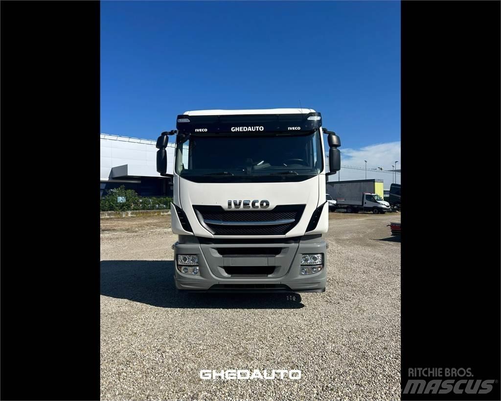 Iveco AS440S46 Dobozos teherautók