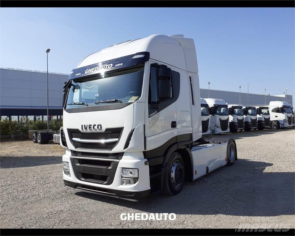 Iveco AS440S48 Dobozos teherautók