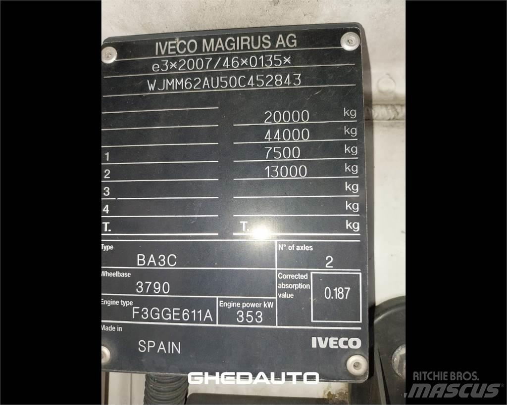Iveco AS440S48 Dobozos teherautók