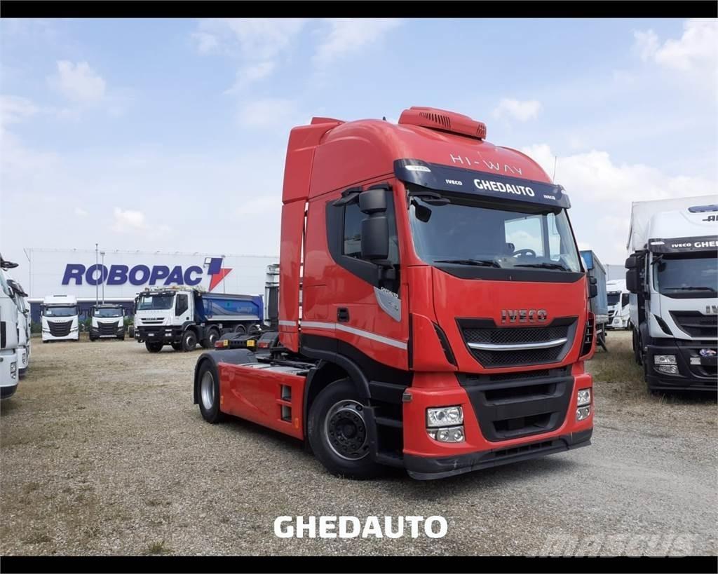 Iveco AS440S48T/P Dobozos teherautók
