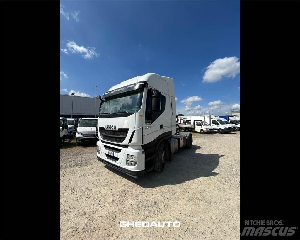 Iveco AS440S48T/P Dobozos teherautók