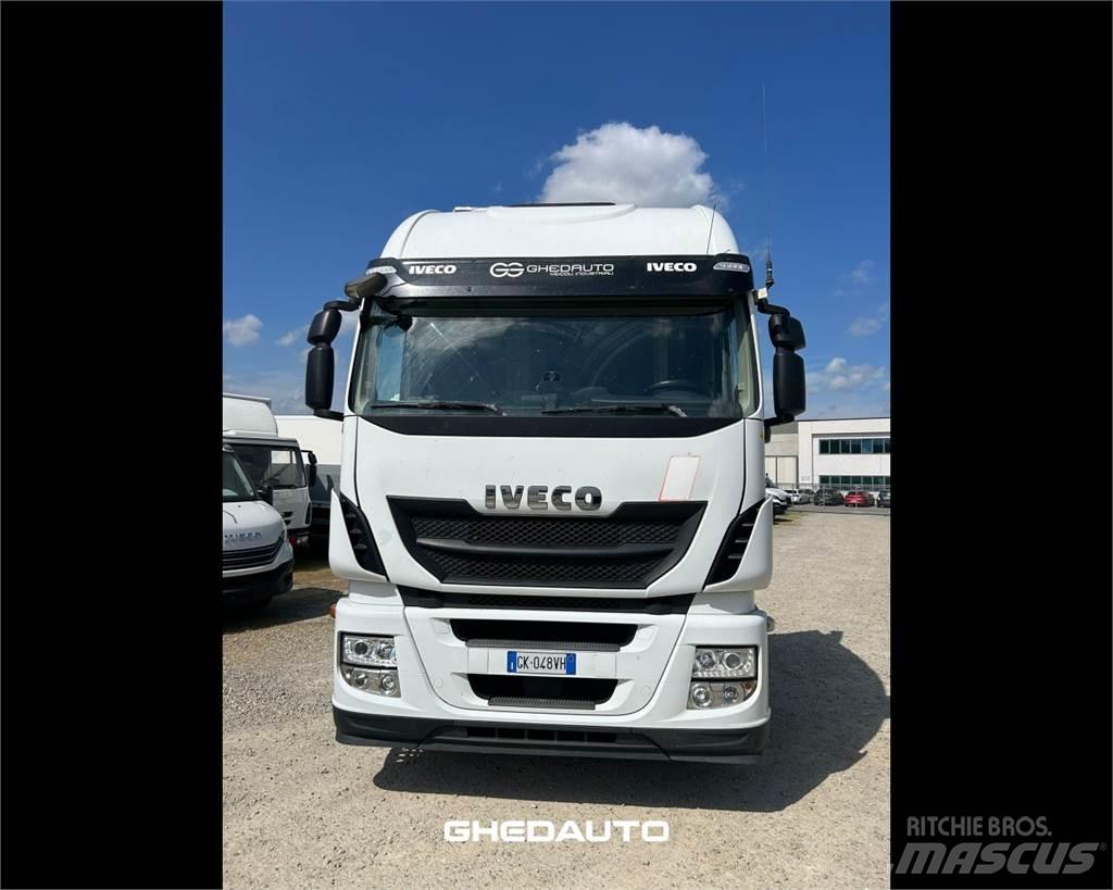 Iveco AS440S48T/P Dobozos teherautók
