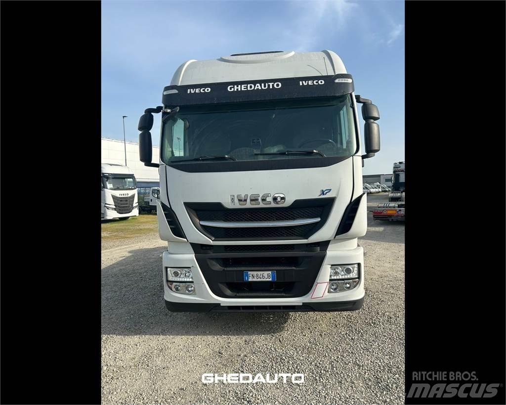 Iveco AS440ST Dobozos teherautók