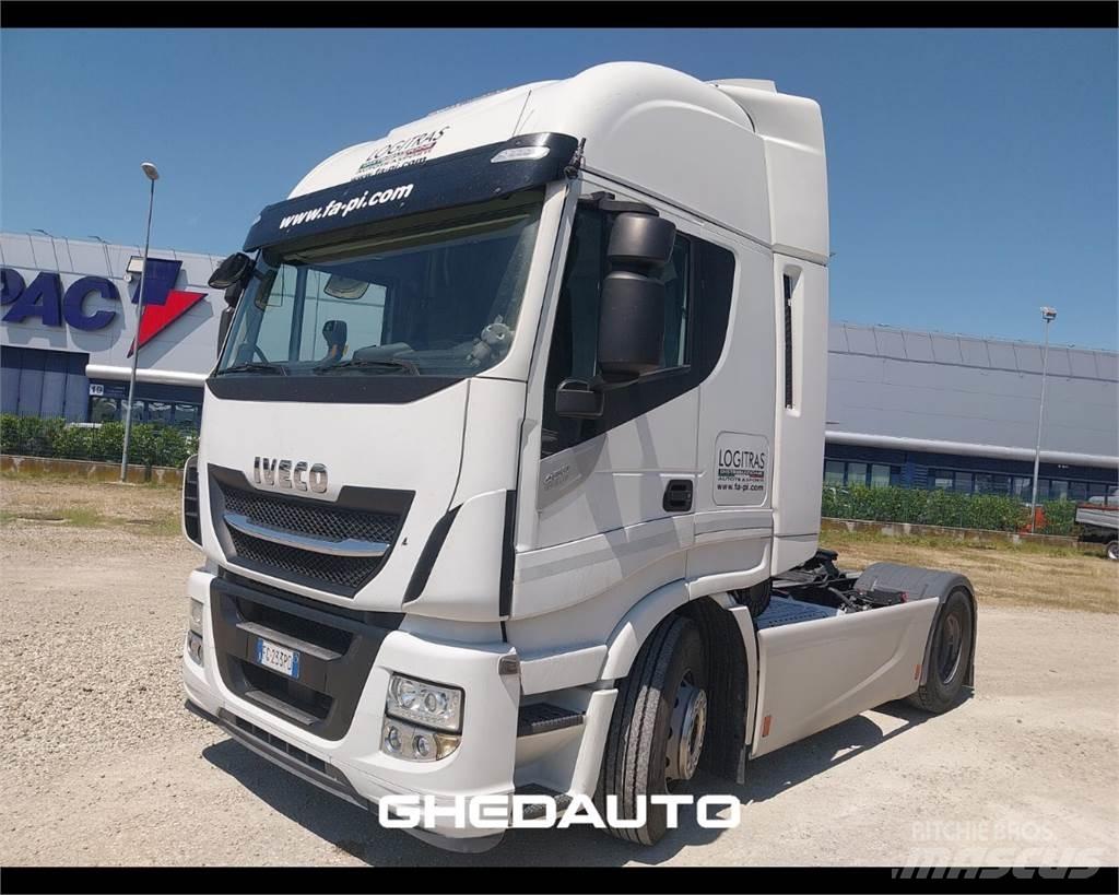 Iveco AS440ST/P Dobozos teherautók