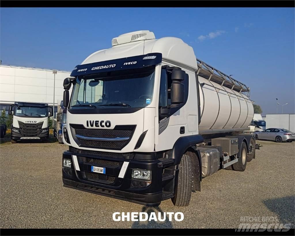 Iveco AT260S40Y/PS Dobozos teherautók