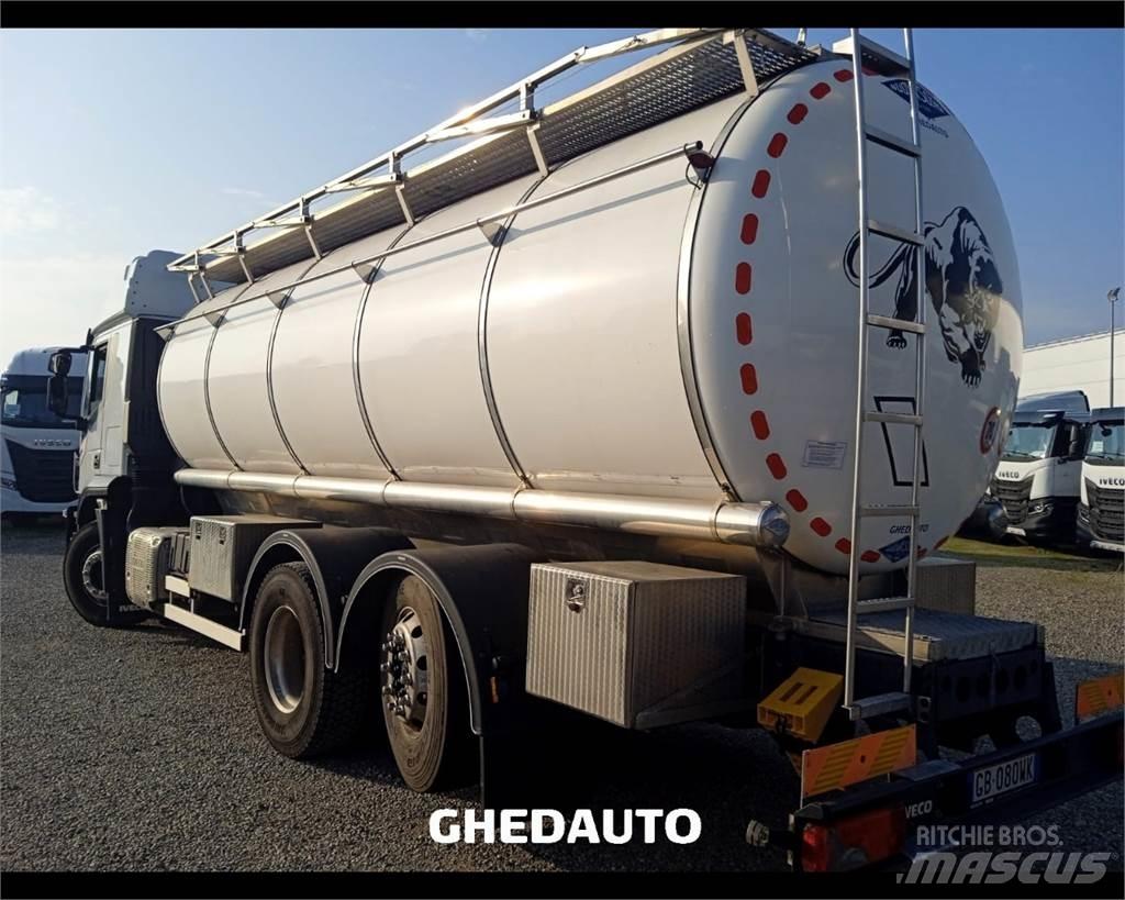 Iveco AT260S40Y/PS Dobozos teherautók