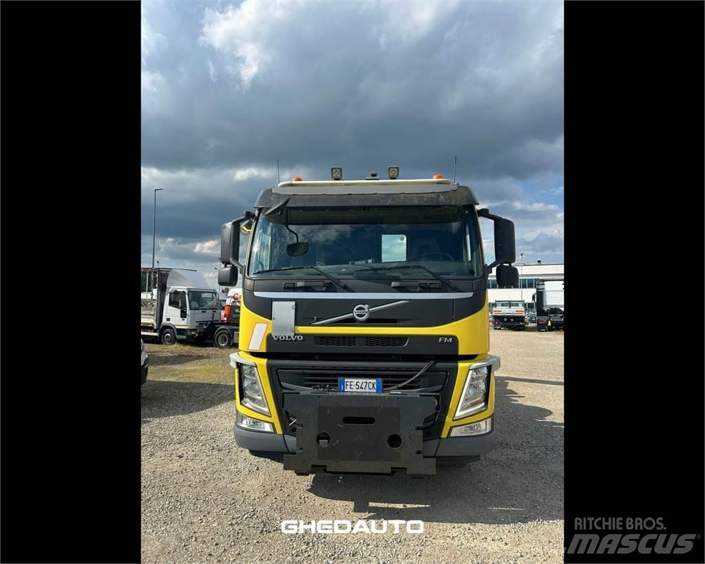 Volvo TRUCKS VOLVO Dobozos teherautók