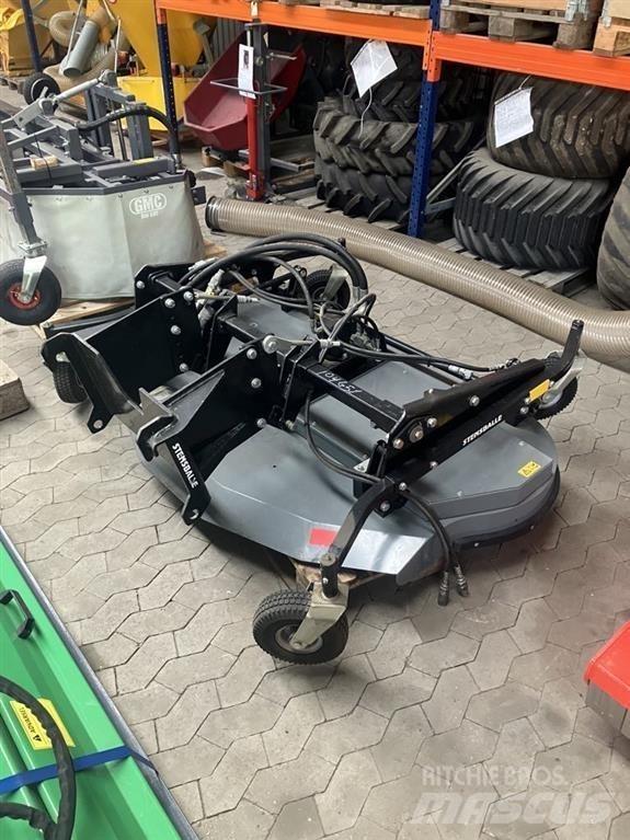 GMR FR1800 Vontatott pázsitnyírók