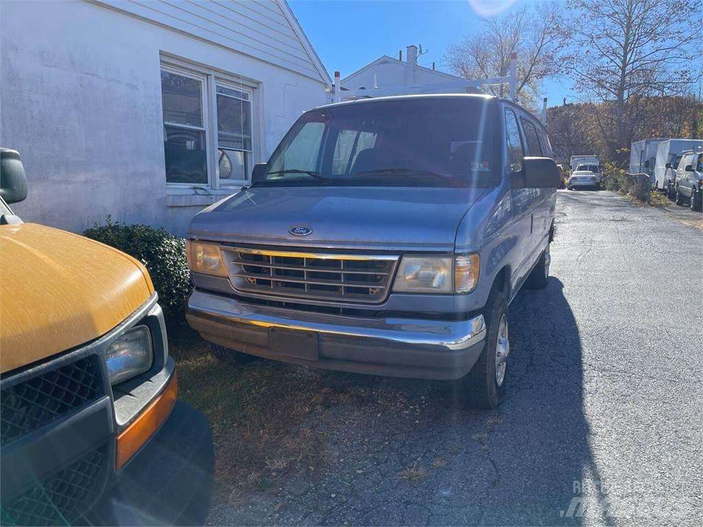 Ford E-250 Transporterek