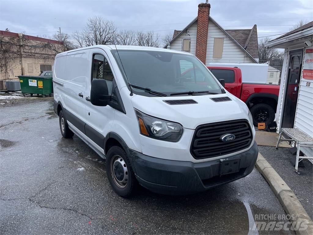 Ford Transit Dobozos