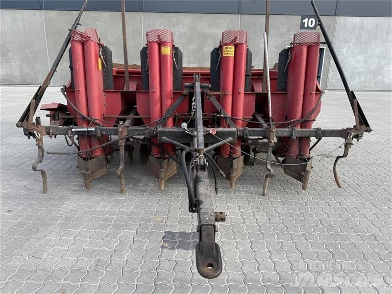 Juko 480-S Szemenként vetőgépek