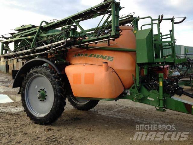 Amazone UX 4200 Vontatott trágyaszórók