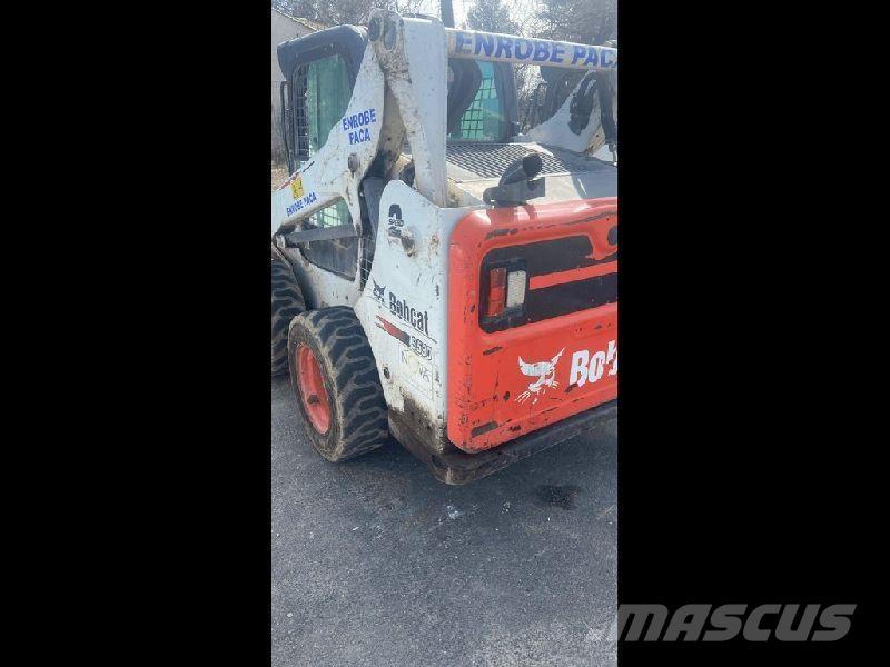 Bobcat S590 Gumikerekes homlokrakodók