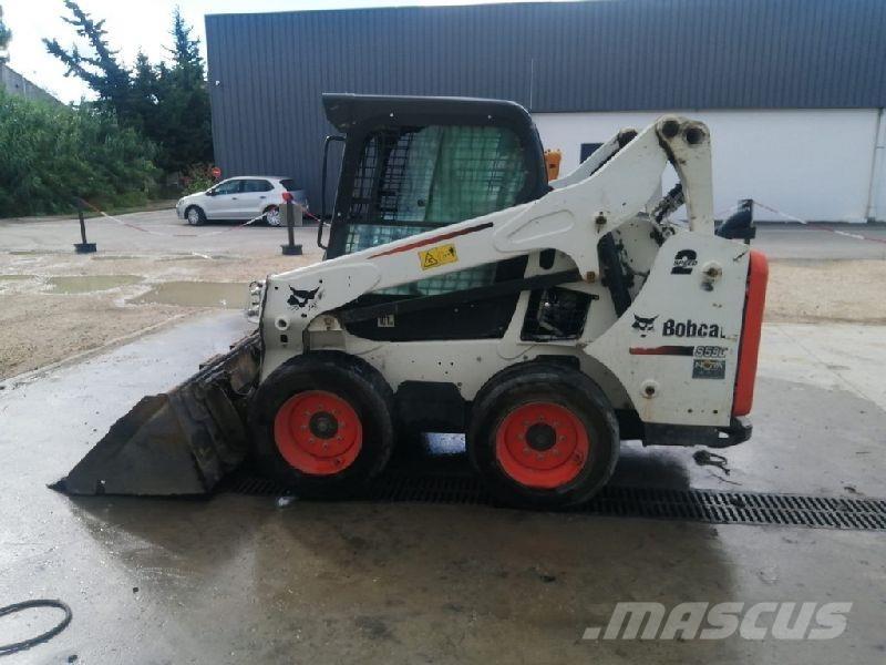 Bobcat S590 Gumikerekes homlokrakodók