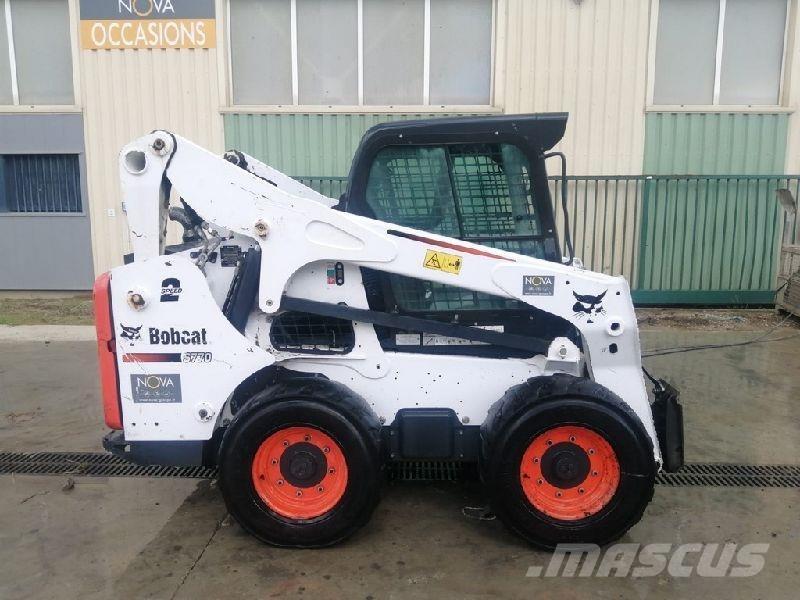 Bobcat S770 Gumikerekes homlokrakodók
