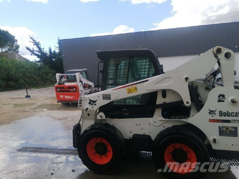 Bobcat S770 Gumikerekes homlokrakodók