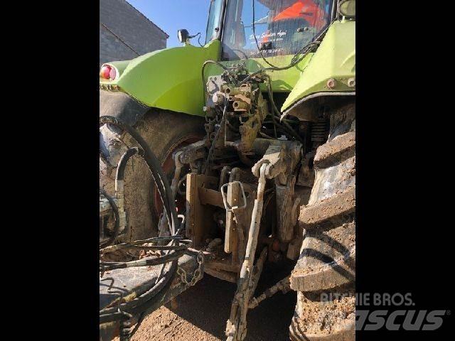 CLAAS AXION 850 Traktorok