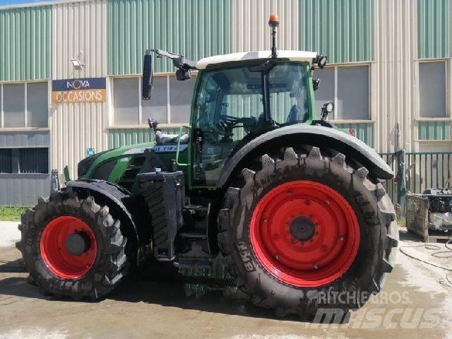 Fendt 718 VARIO Traktorok