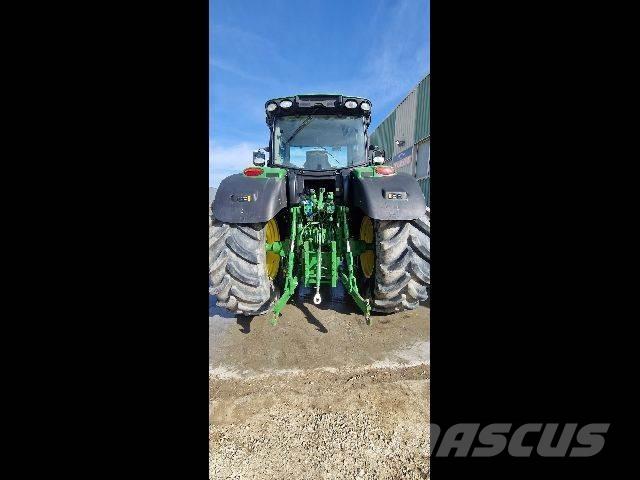 John Deere 6210 R Traktorok