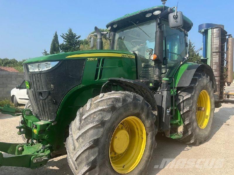 John Deere 7250R Traktorok