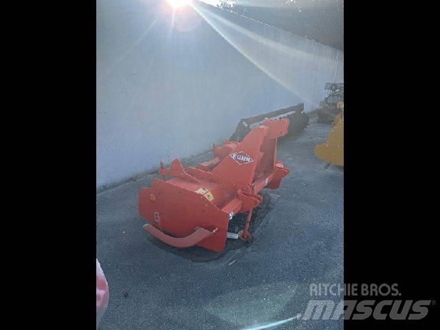 Kuhn EL 62-130 Kardánhajtású ekék és Forgó-boronák