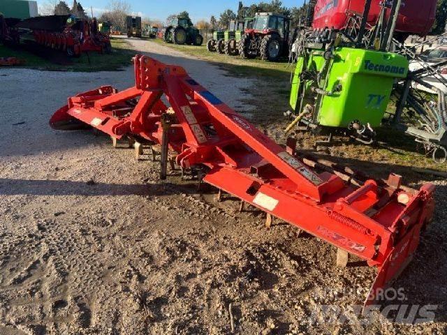 Kuhn HR404 Borona