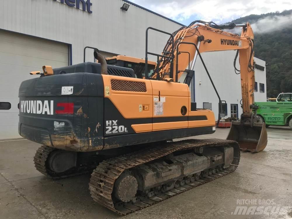 Hyundai HX220L Lánctalpas kotrók