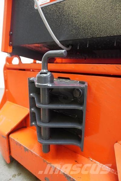 Linde P 30 132 Vontatótargonca